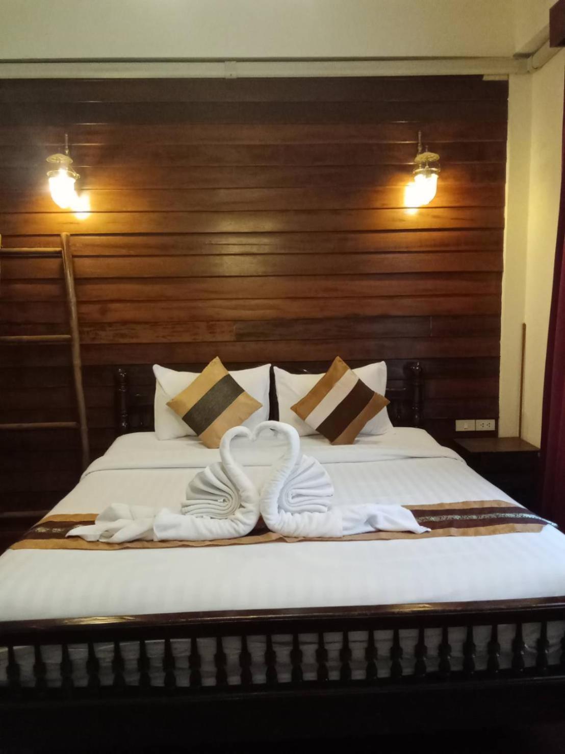 Rustic Guest House Chiang Mai Exteriör bild