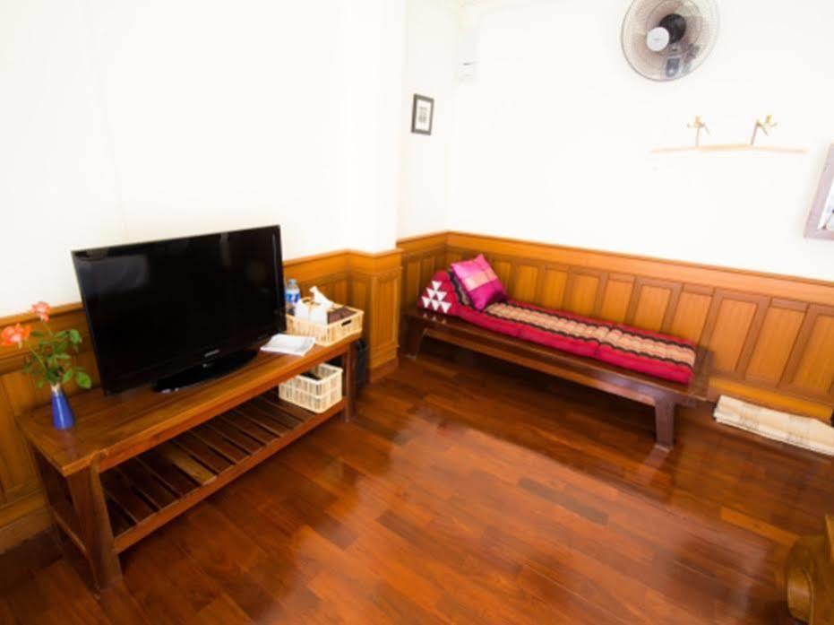 Rustic Guest House Chiang Mai Exteriör bild